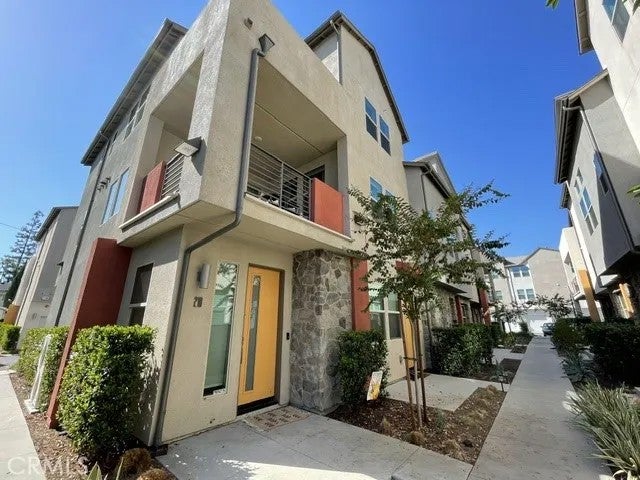 218 Scratch — photo