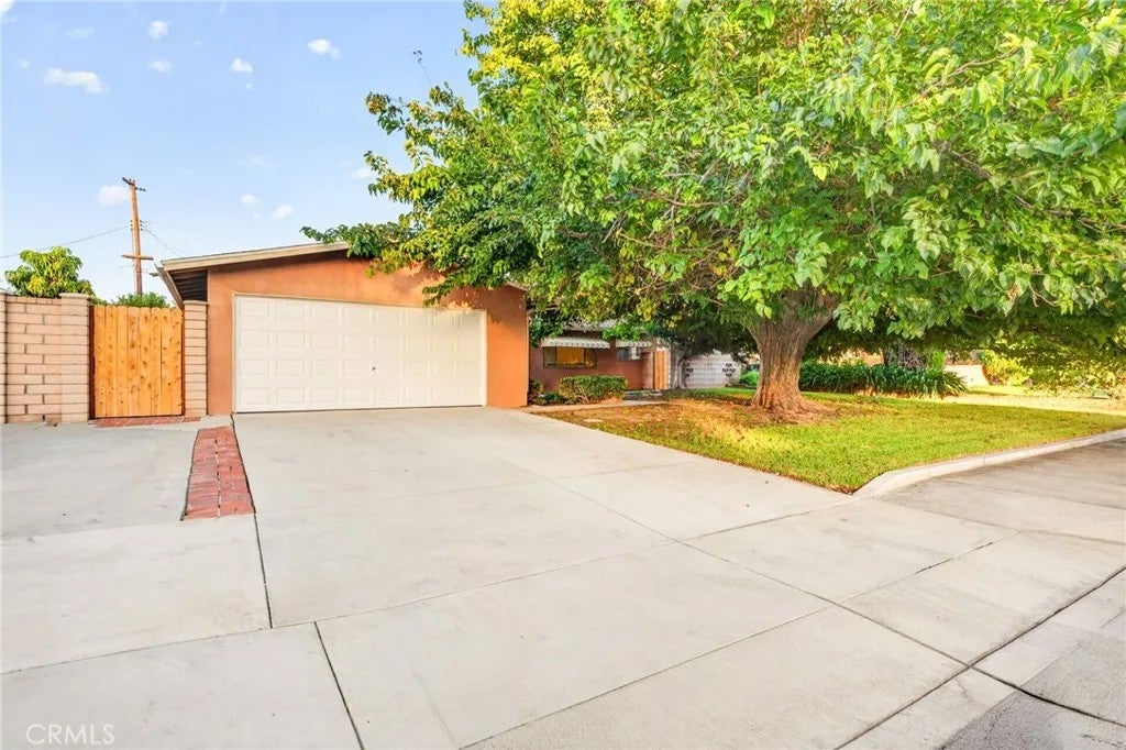 3261 Wallingham Drive — photo
