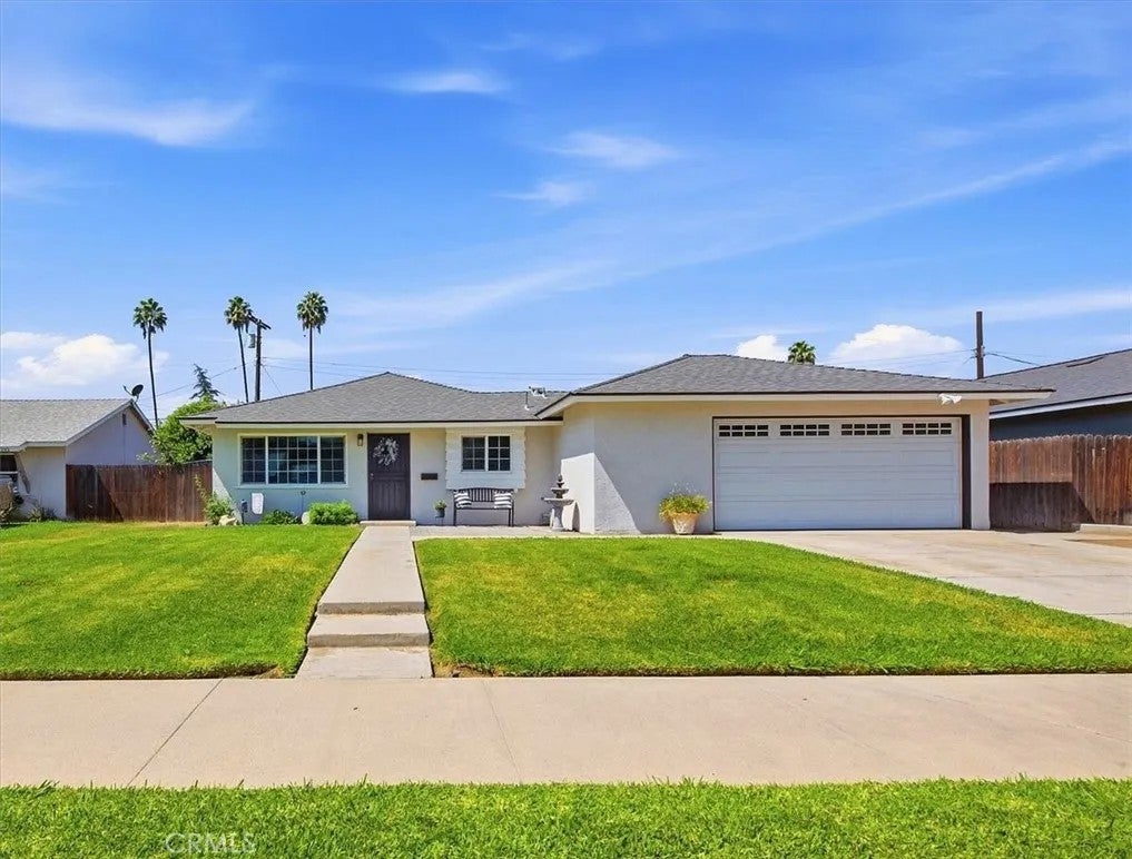 6267 Sheridan Court — photo