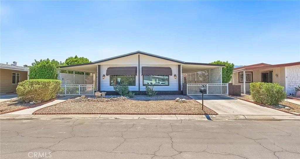 73951 Oak Springs — photo