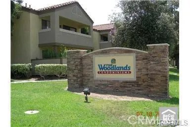1132 W Blaine Street Unit 104 — photo