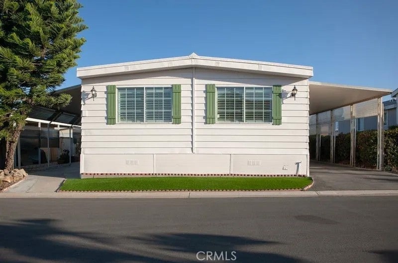 4000 Pierce 258 — photo