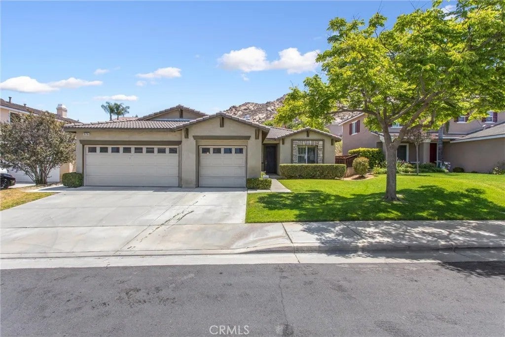 16796 Colt Way — photo