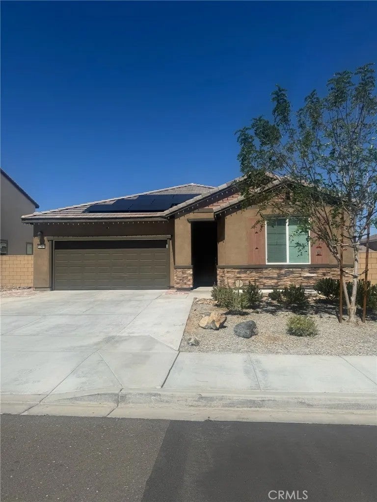 12454 Pinos Verde — photo