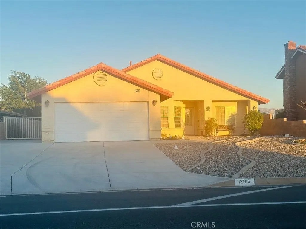 12915 Riverview — photo