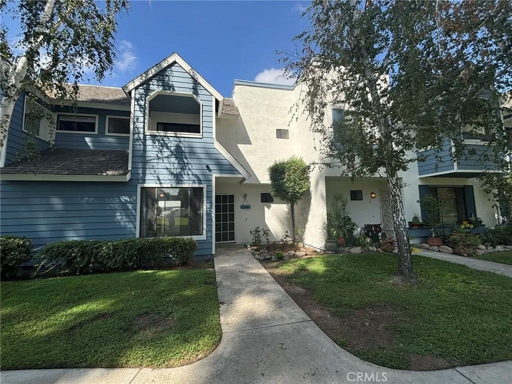633 Church Pl 3 — photo