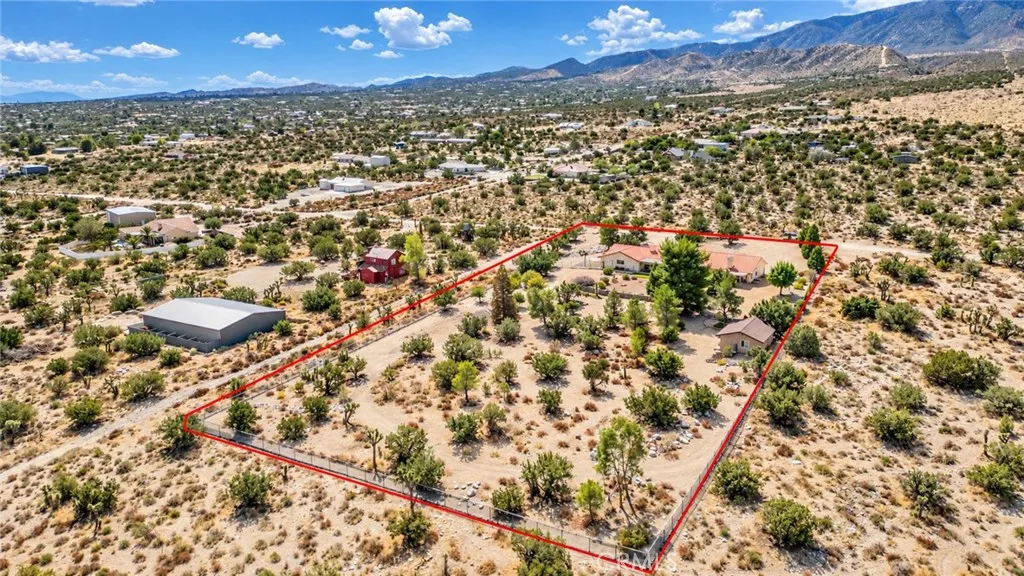 150 Smoke Tree Road, Pinon Hills, CA 92372 — photo 3