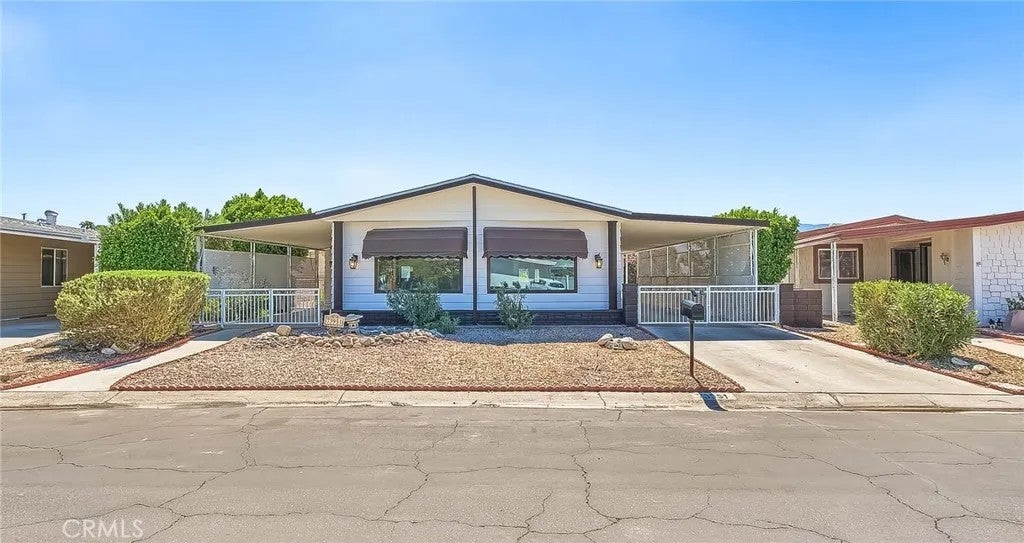 73951 Oak Springs — photo