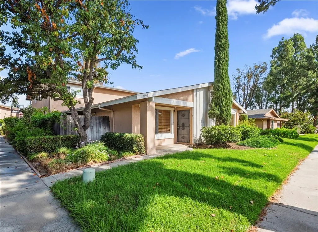 1194 Border #A, Corona, CA 92882 — photo 3