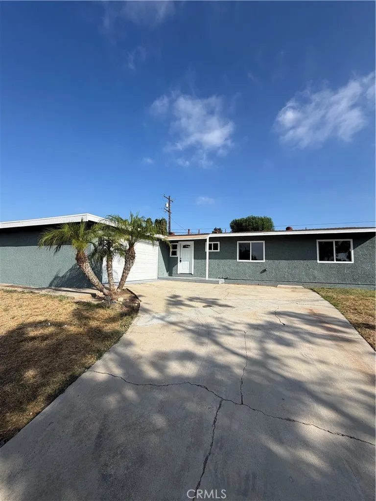 364 W Rosewood Street — photo