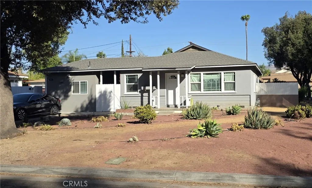 1498 Powell Way — photo