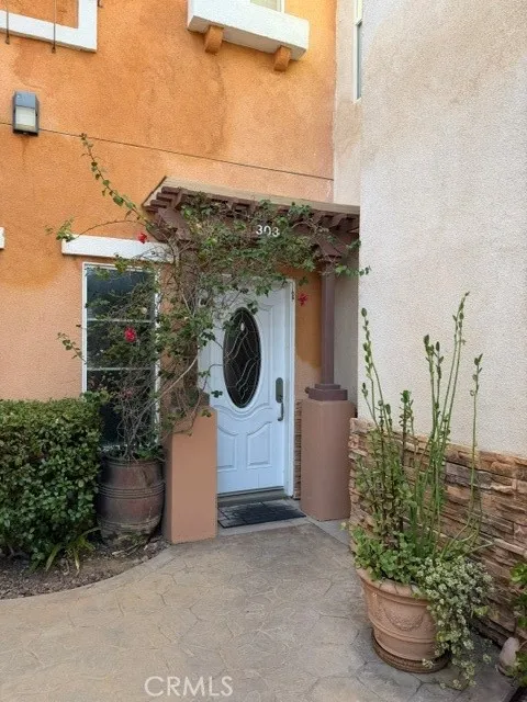 1200 E Highland Unit 303 — photo