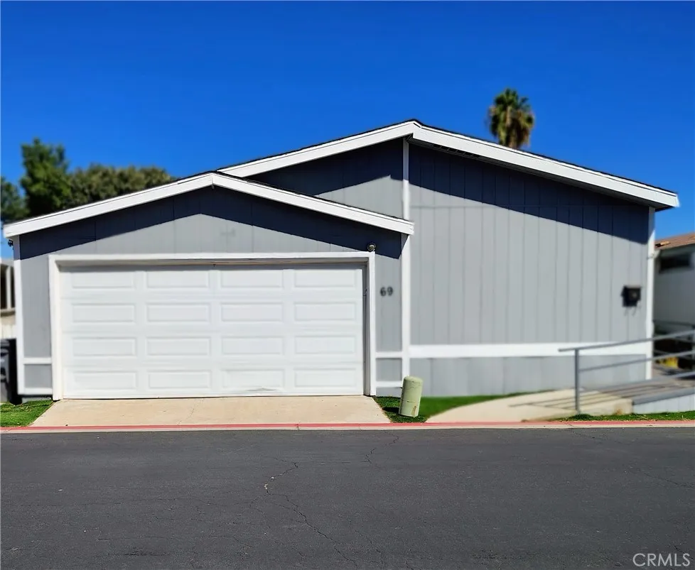 80 E Dawes Street #69, Perris, CA 92571 — photo 2
