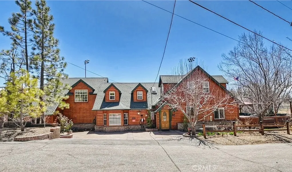 41313 Eastwood — photo