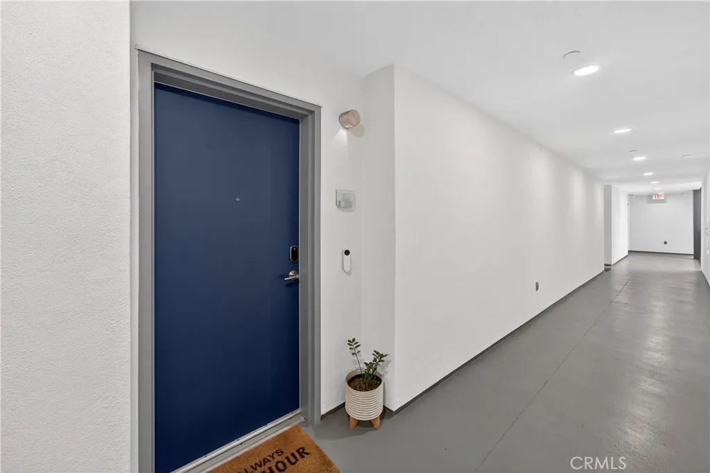 150 The Promenade North Unit 415 — photo