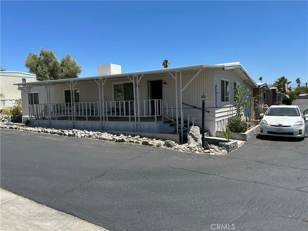 18555 Roberts Road Unit 67 — photo