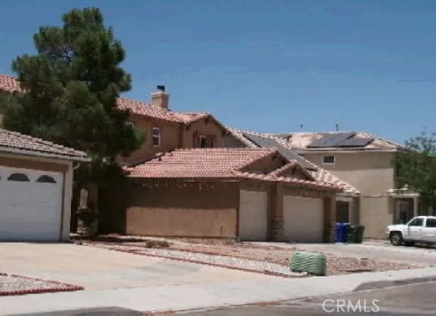 15290 Alexandria — photo