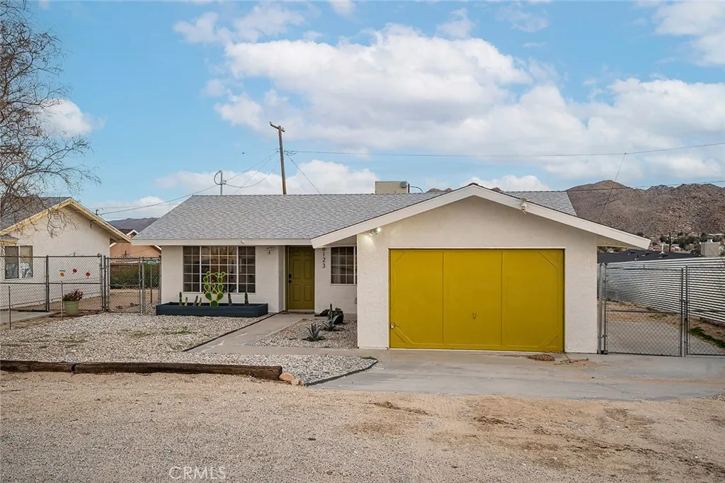 6123 Scenic — photo