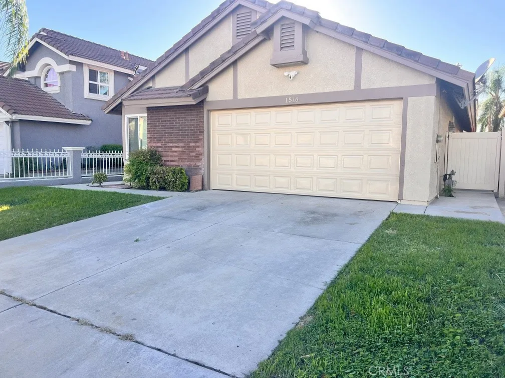 1516 Medallion Court — photo