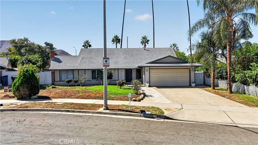 2942 Summerfield — photo