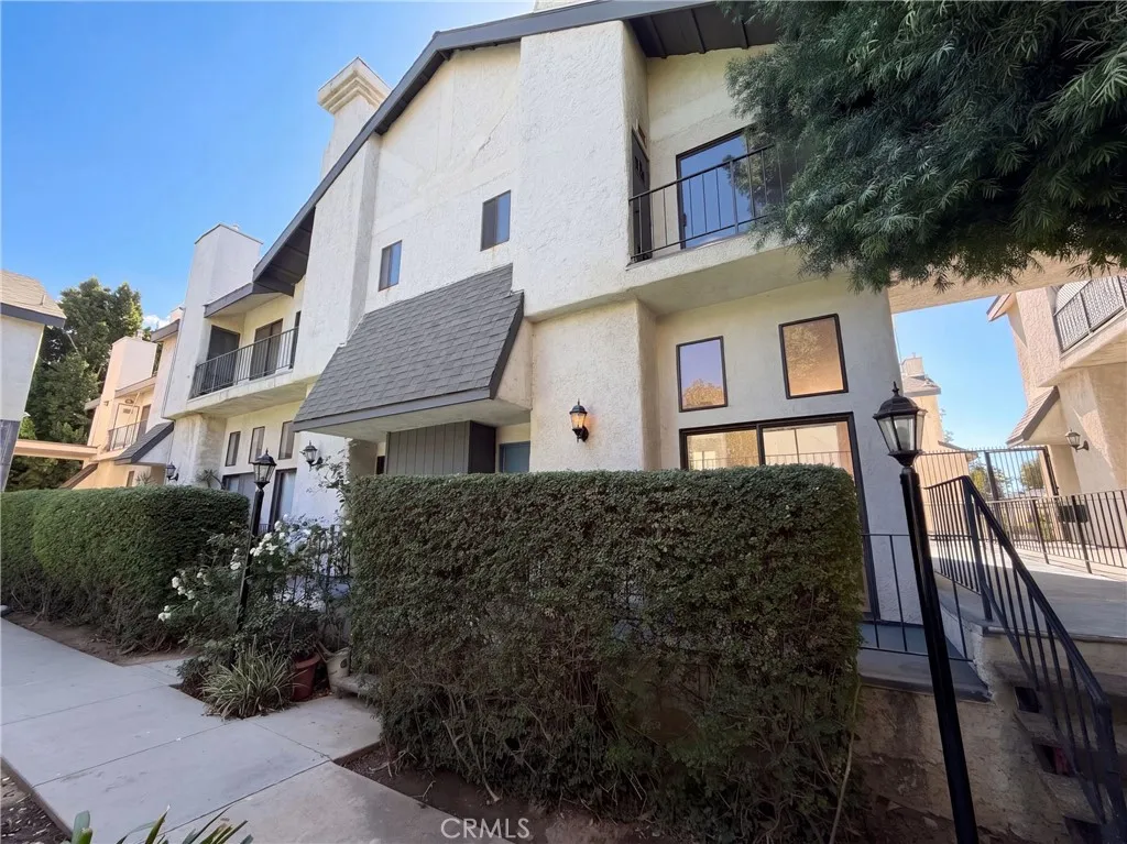 9620 Sepulveda Unit 39 — photo