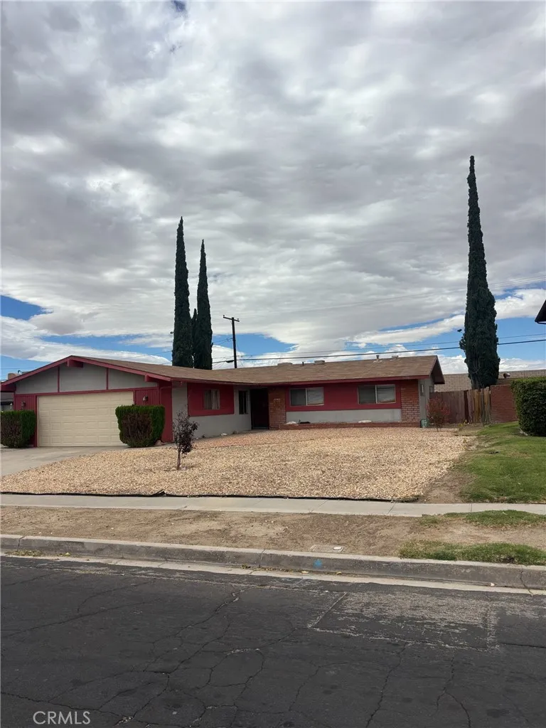 15766 La Paz Drive — photo