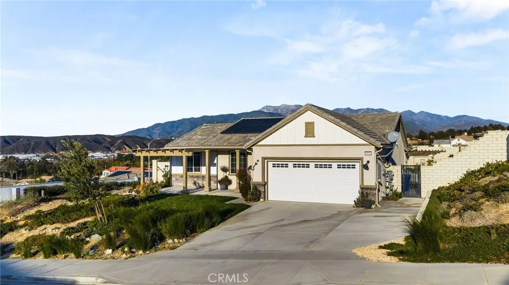 6954 N. Curtis Lane — photo