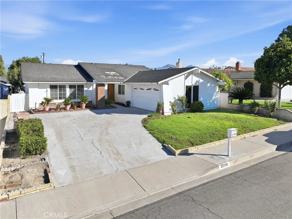 22709 Dry Creek Road — photo