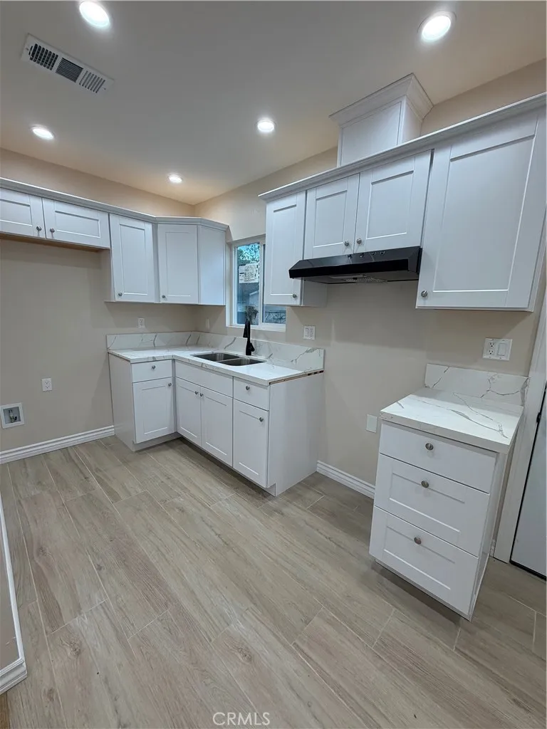 1109 S Tamarind Avenue, Compton, CA 90220 — photo 3