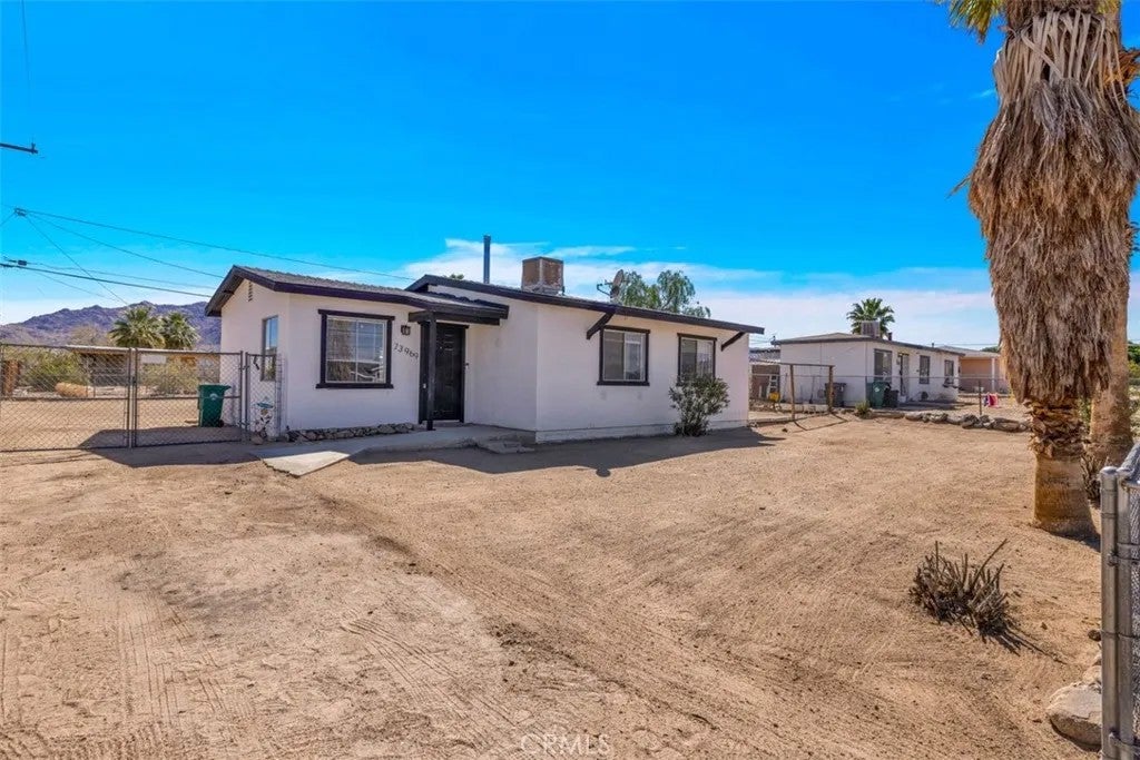 73969 Casita — photo