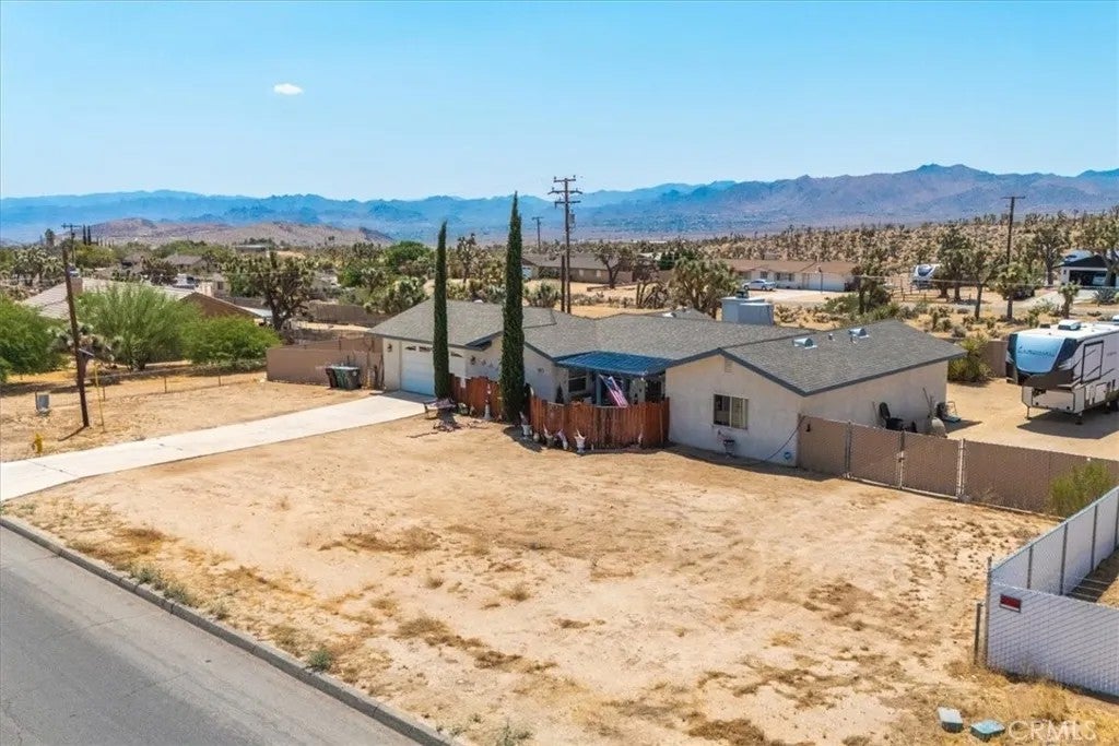 58583 Buena Vista Drive — photo