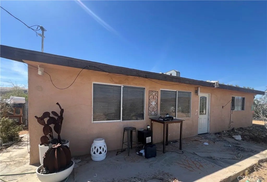 4190 Kern Road — photo