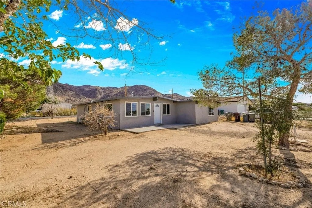 72589 Sullivan Road — photo