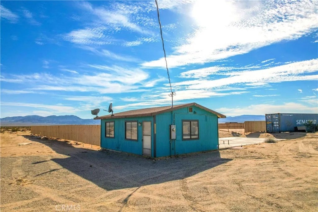 5226 Henry Road — photo