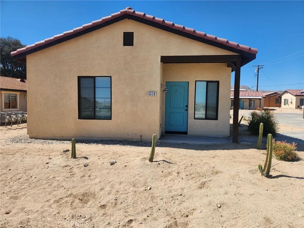 6638 Maricopa Drive 1 — photo