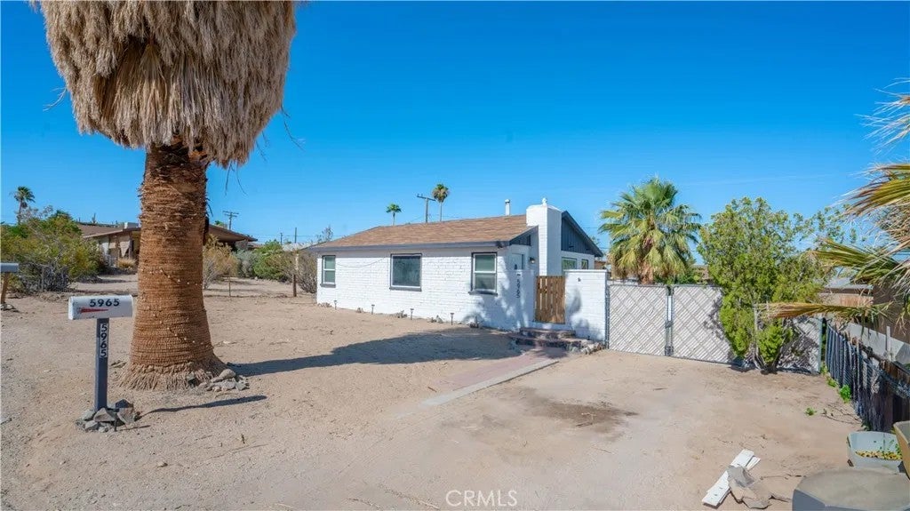 5965 Cahuilla — photo