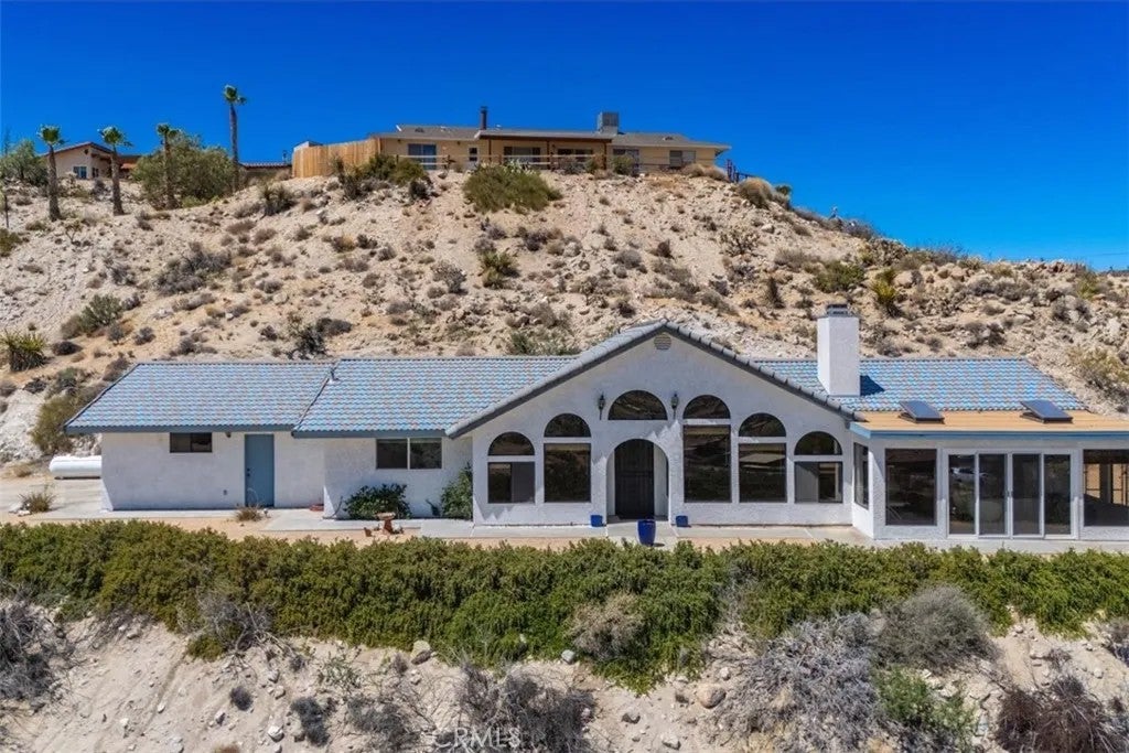6177 Mandarin Road — photo