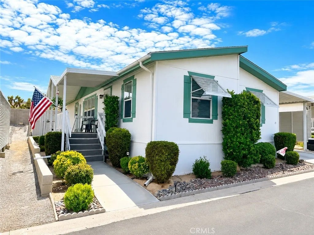 54999 Martinez 13 — photo