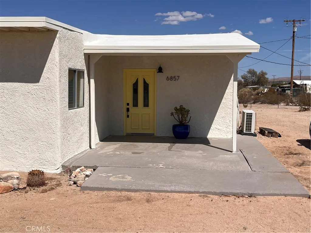 6857 Split Rock, 29 Palms, CA 92277 — photo 2