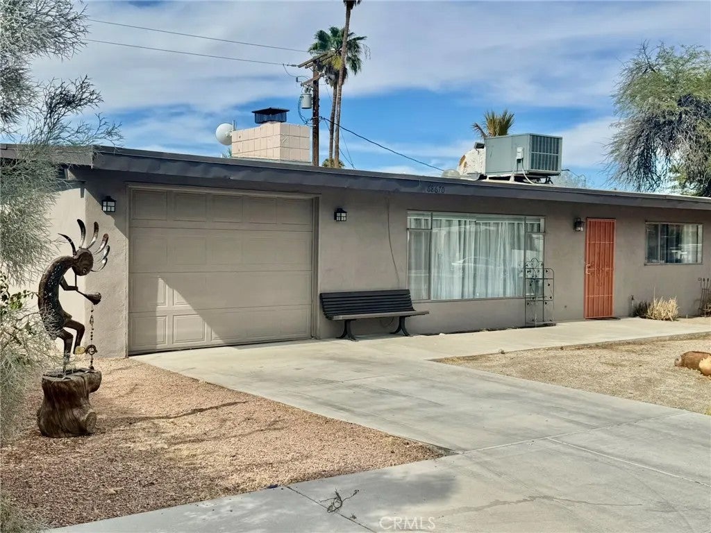 68670 Iroquois — photo