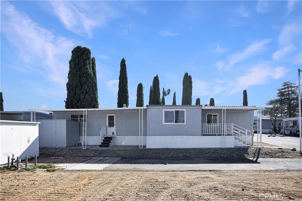 7425 Church 25 — photo