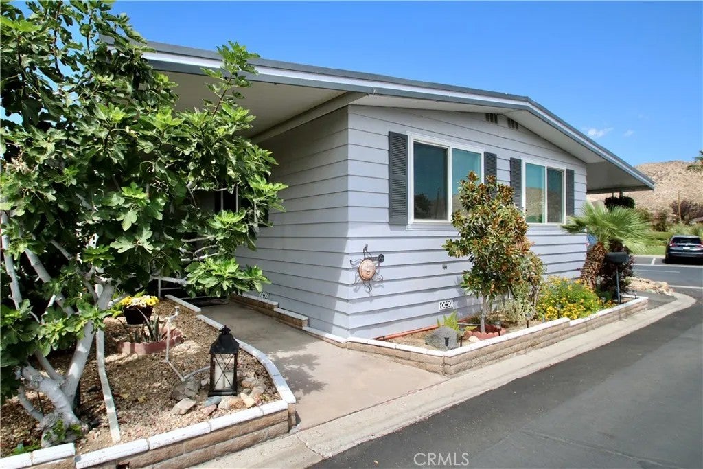 54999 Martinez 55 — photo