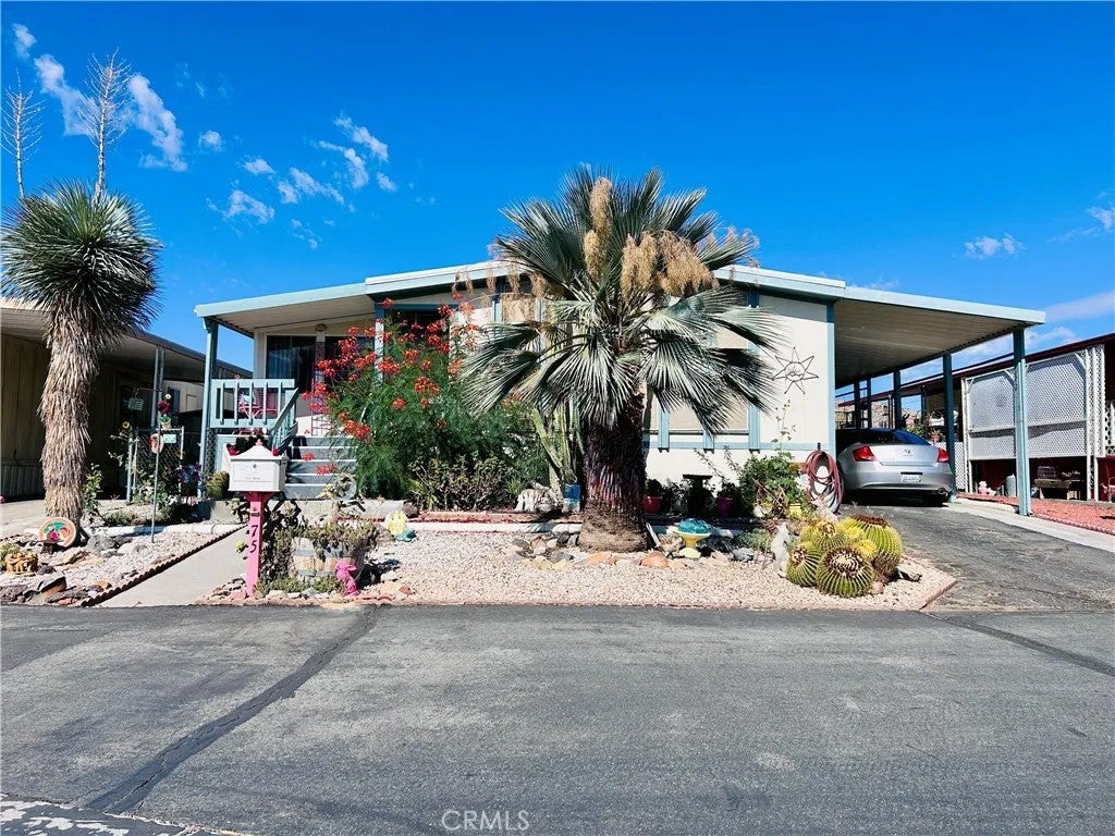56254 29 Palms Hwy Spc 75 — photo