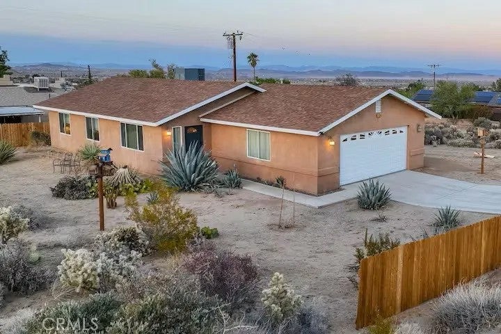 61620 Crest Circle — photo