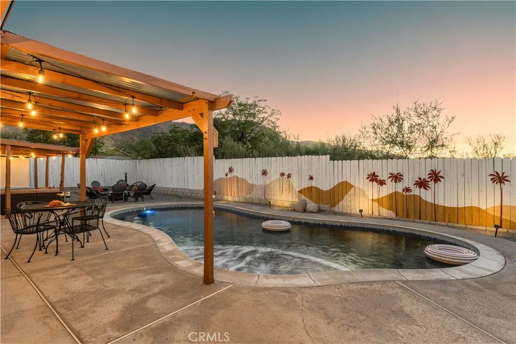 7026 Datura Avenue — photo