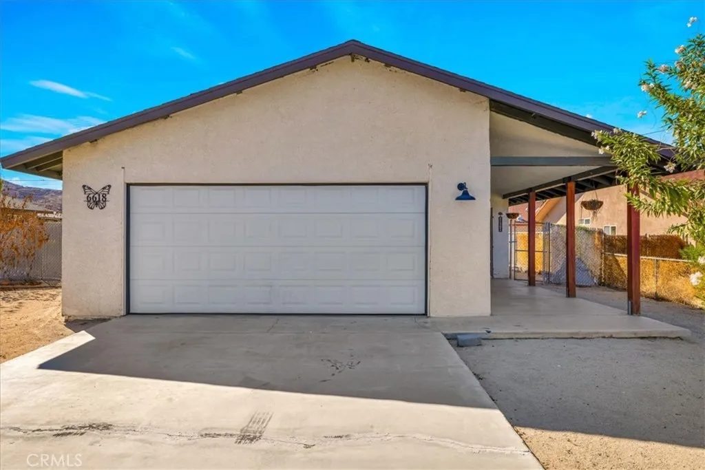 6618 Mariposa — photo