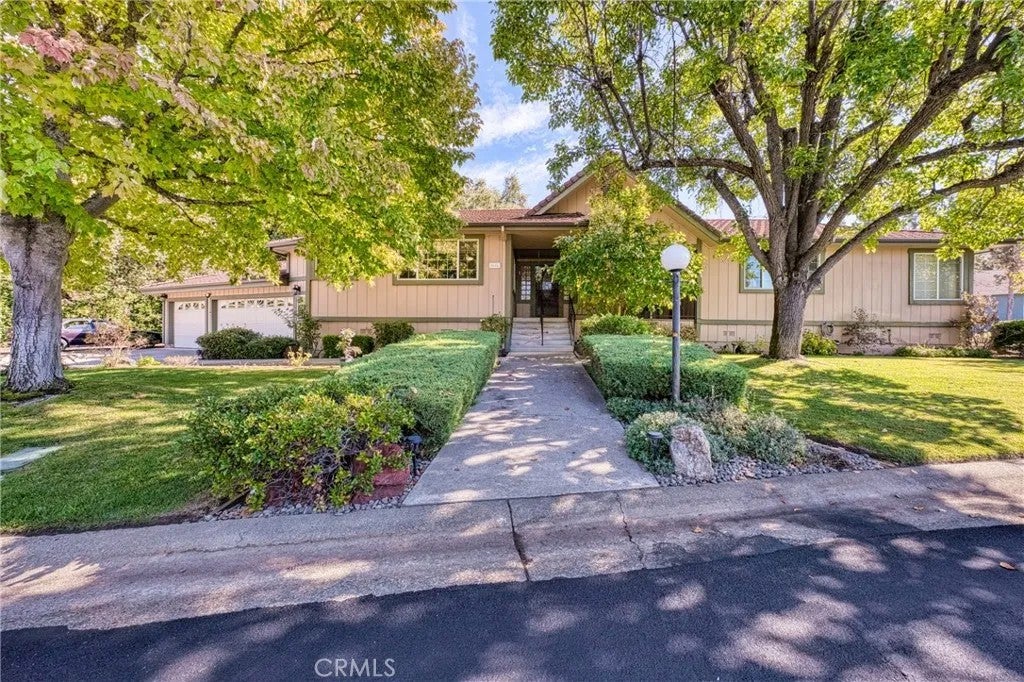 8656 Paradise Valley Boulevard — photo
