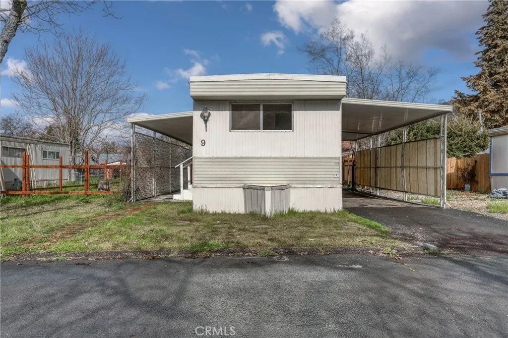 5890 E Highway 20 9 — photo