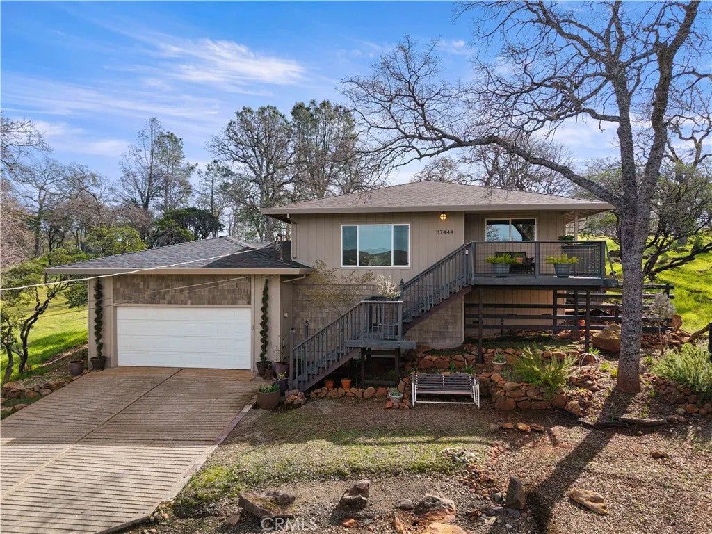 17444 Meadow View Drive — photo