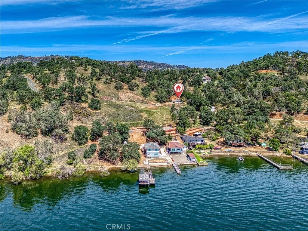 10670 Lakeshore Drive — photo